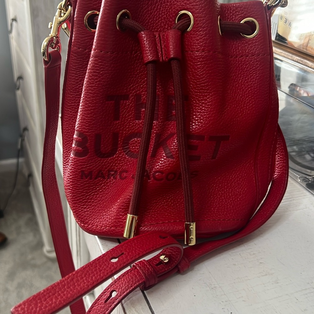 Marc Jacob’s leather bucket bag